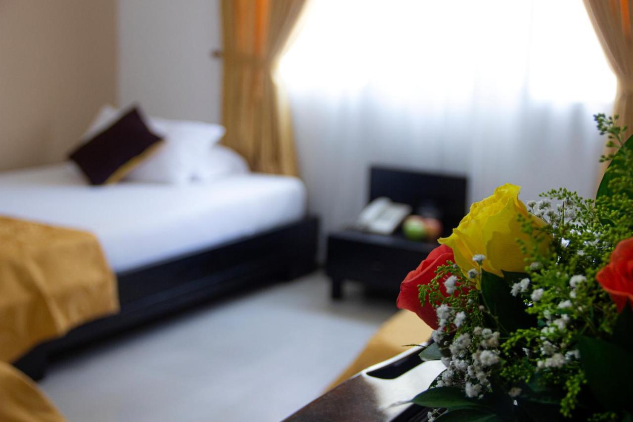Hotel Plazuela San Ignacio Медельин Экстерьер фото