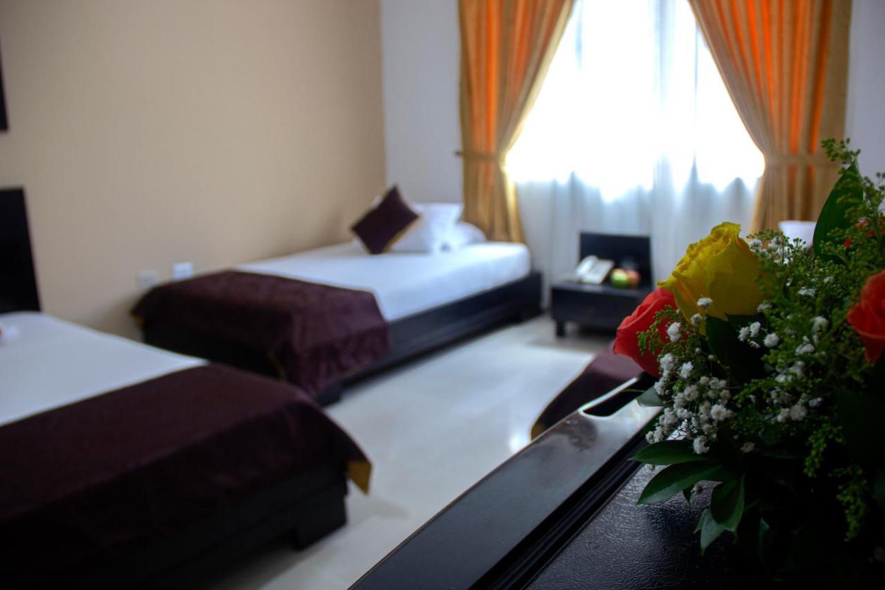 Hotel Plazuela San Ignacio Медельин Экстерьер фото
