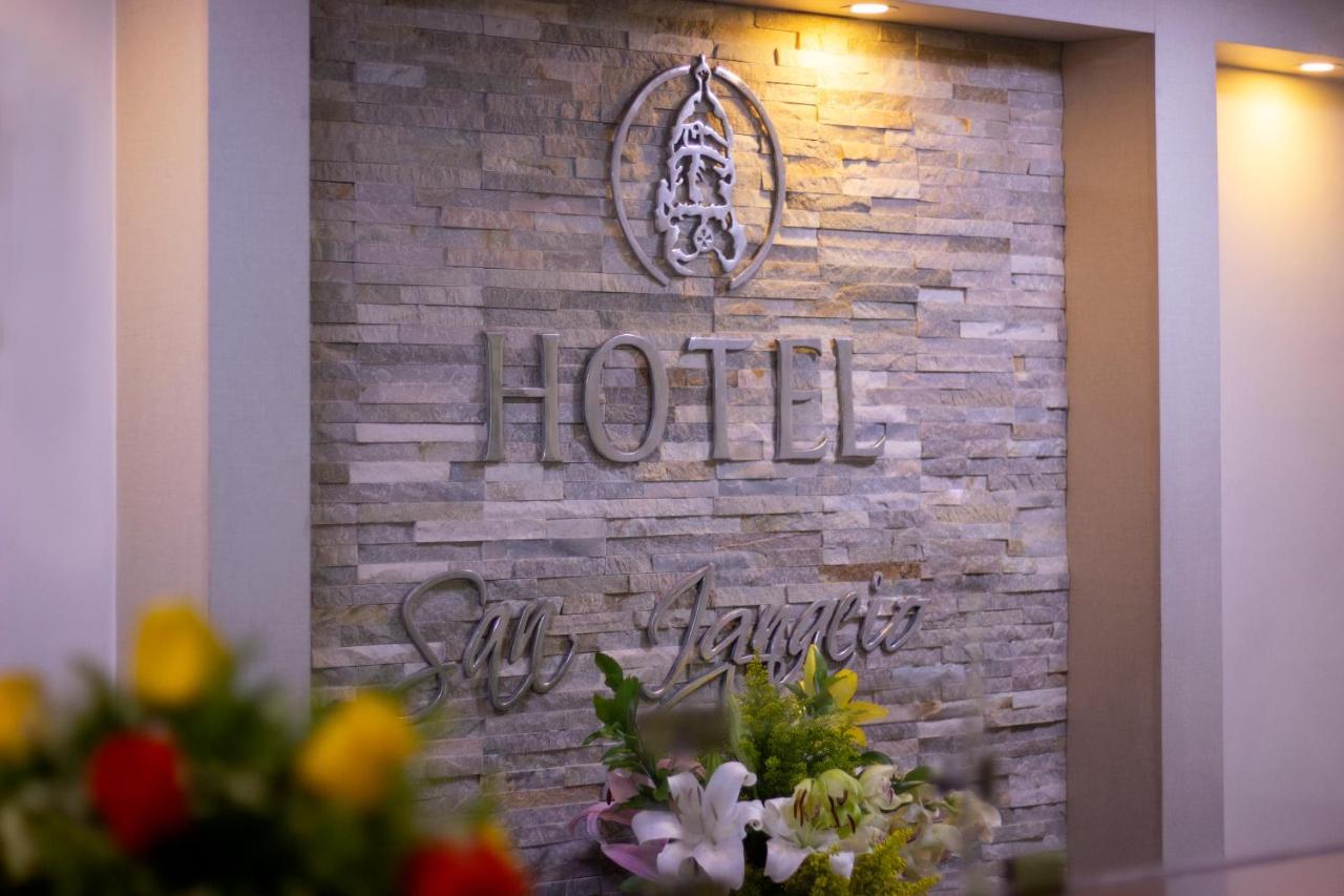 Hotel Plazuela San Ignacio Медельин Экстерьер фото