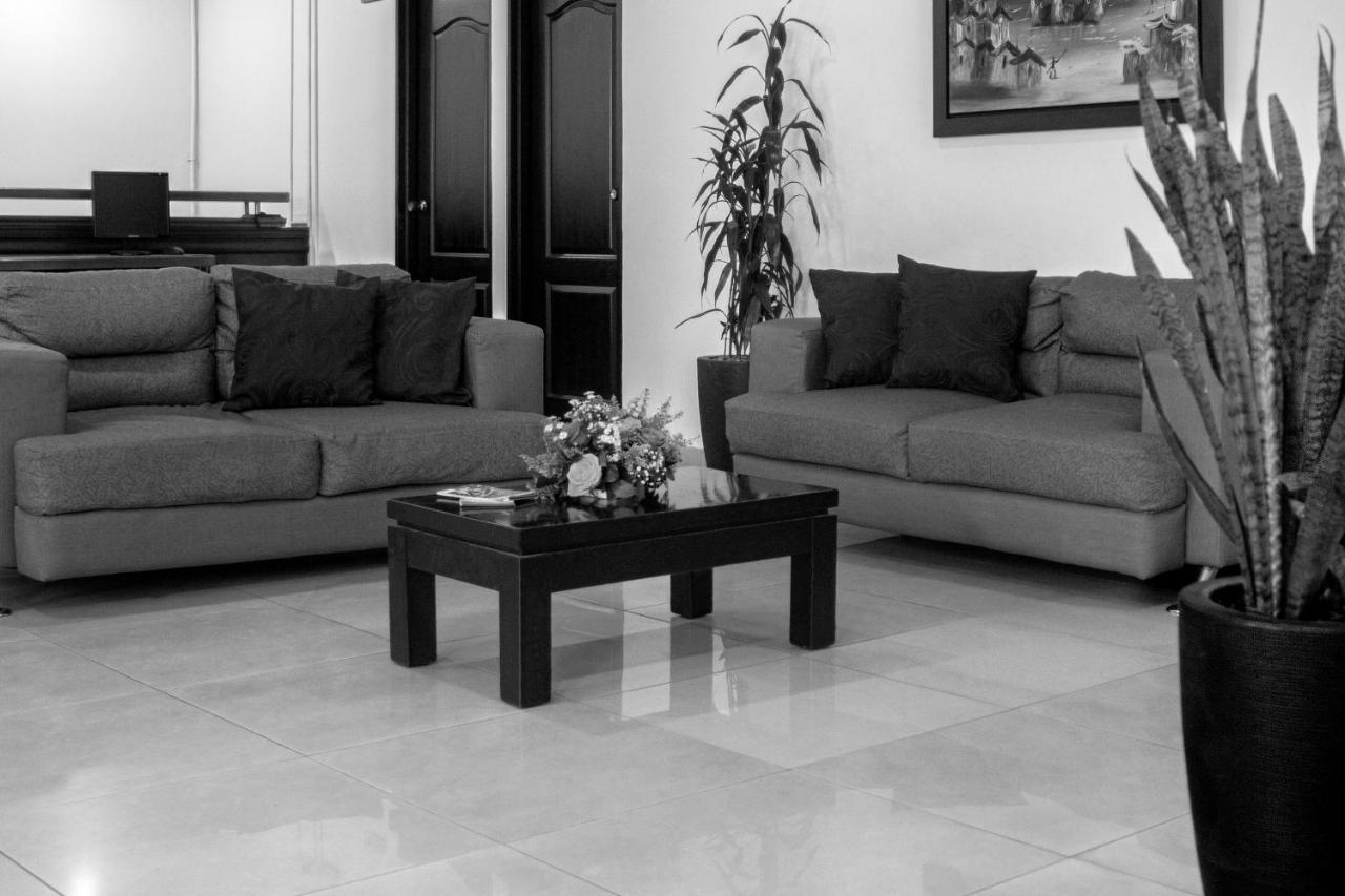 Hotel Plazuela San Ignacio Медельин Экстерьер фото