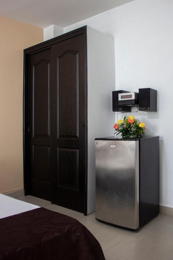 Hotel Plazuela San Ignacio Медельин Экстерьер фото