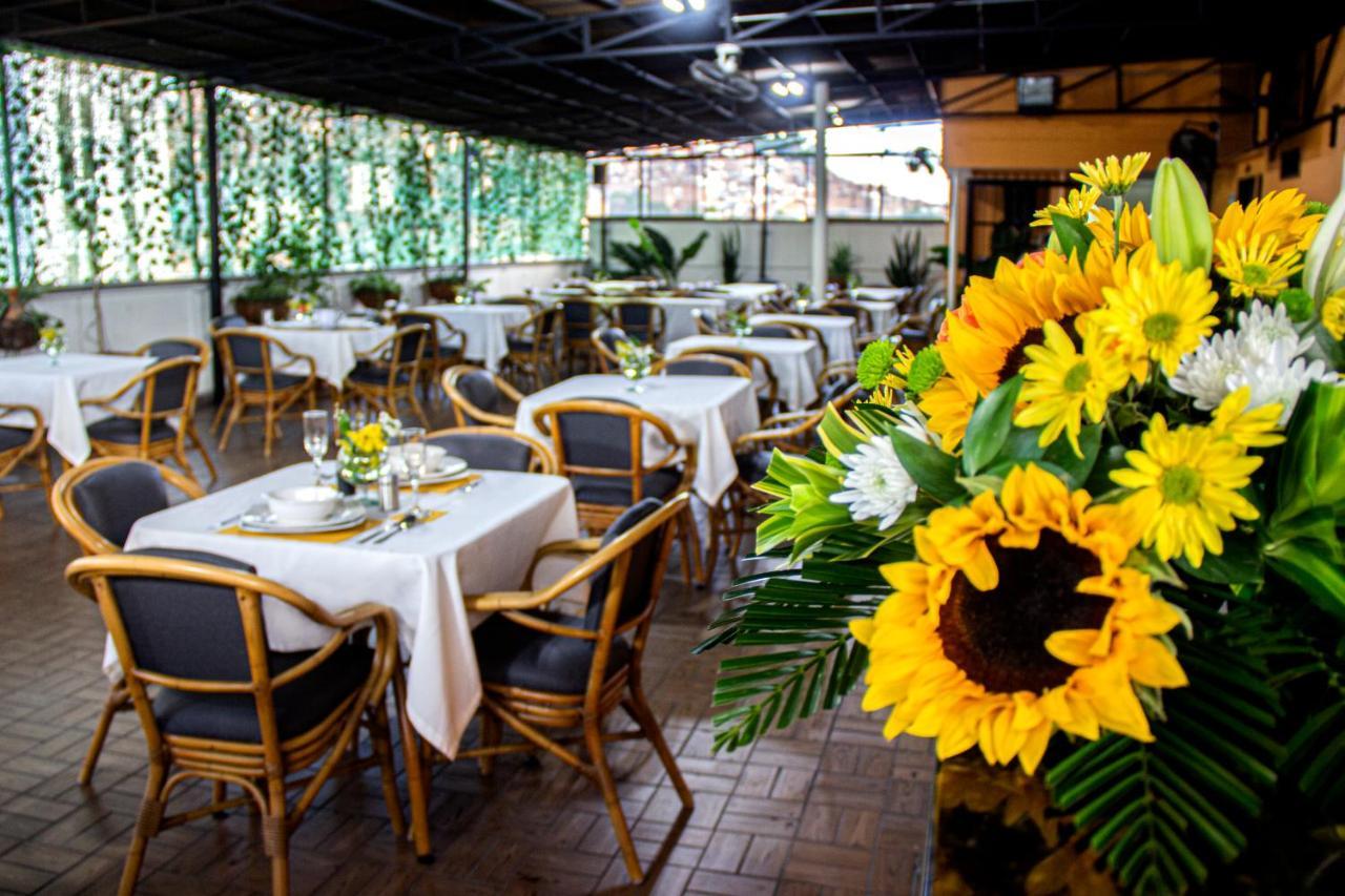 Hotel Plazuela San Ignacio Медельин Экстерьер фото