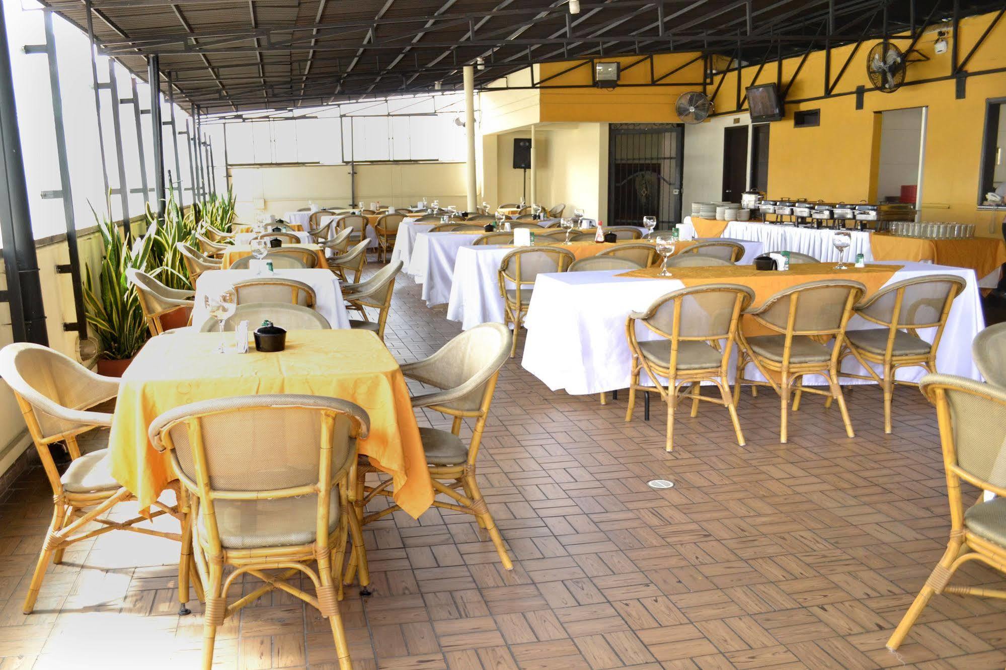 Hotel Plazuela San Ignacio Медельин Экстерьер фото